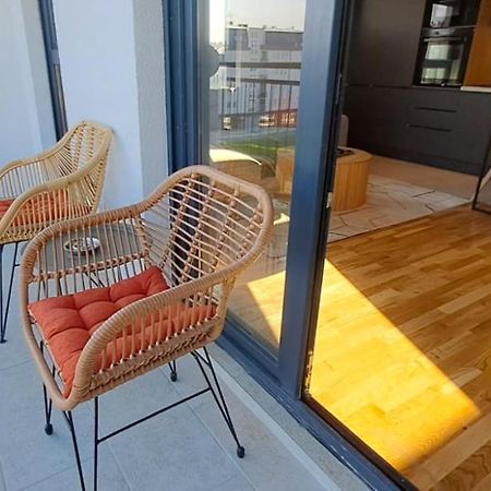 Stylish One Bedroom Apartment 波德戈里察 外观 照片