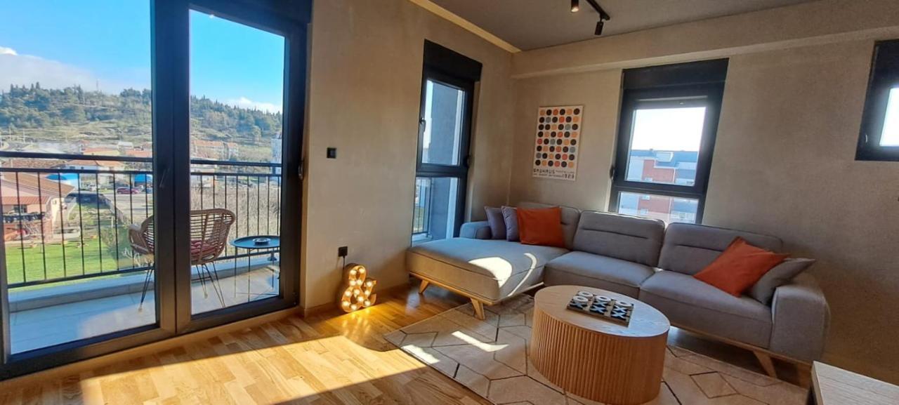 Stylish One Bedroom Apartment 波德戈里察 外观 照片