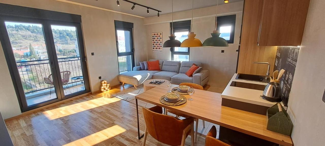 Stylish One Bedroom Apartment 波德戈里察 外观 照片